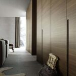 Frente de armario plegable en nogal