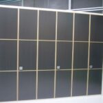 Frente de armario plegable en melamina negra perfil pino