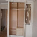 Interior de armario melamina color sicomoro de 19 mm canteado pvc