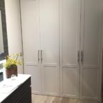 Frente de armario abatible lacado blanco recto dos cuadros