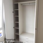 Interior de armario en textil coral