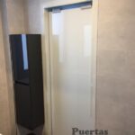 Puerta corredera de cristal lacado blanco 8 mm