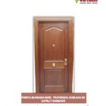 Puerta blindada provenzal biselada en sapelly rameado